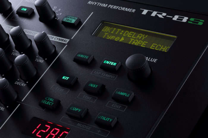Roland TR-8S Rhythm Performer (Aira)