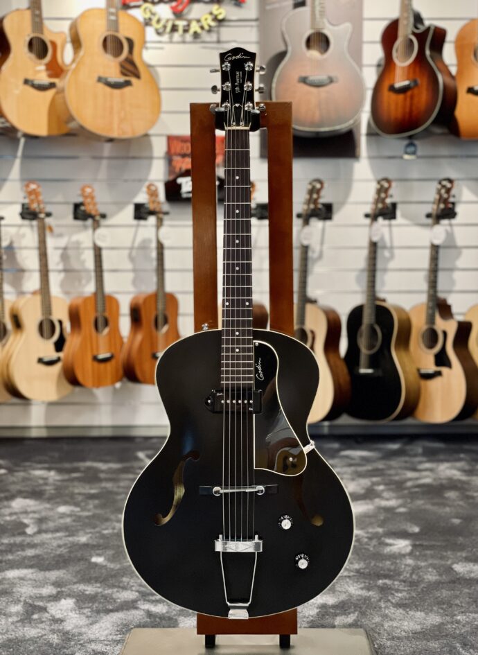 Godin 5th Avenue Kingpin Black