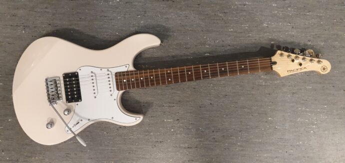 Yamaha Pacifica 112VM