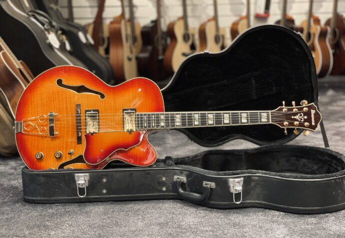 Ibanez AF155-AWB-12-01 2013