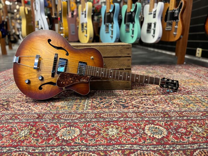 Godin 5th Avenue King Pin II