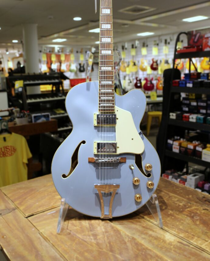 Begagnad Ibanez AF75D hos Musikbörsen i Göteborg