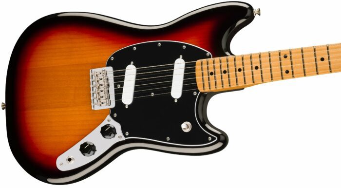 Fender Player II Mustang Maple Fingerboard, 3-Color Sunburst
