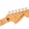 Fender Player II Mustang Maple Fingerboard, 3-Color Sunburst