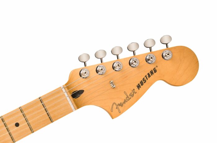 Fender Player II Mustang Maple Fingerboard, 3-Color Sunburst