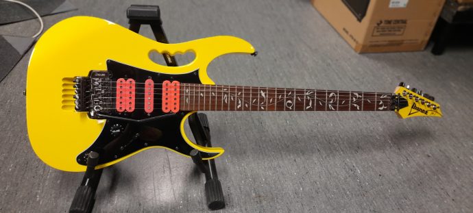 Ibanez JEM Jr Yellow