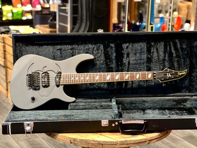 Caparison Apple Horn 6
