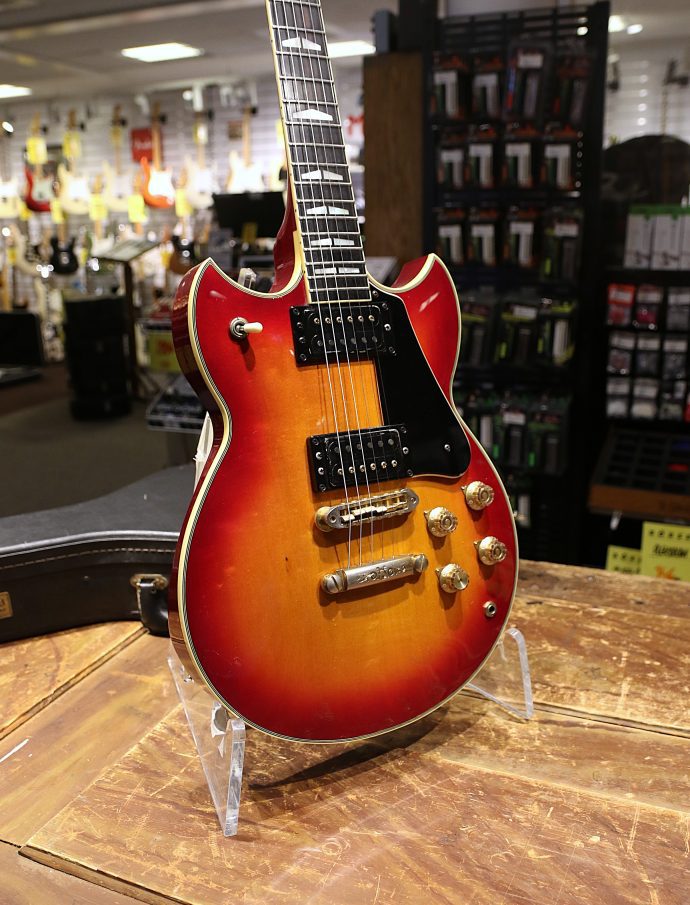 Begagnad Yamaha SG-1000 från 1981 hos Musikbörsen i Göteborg