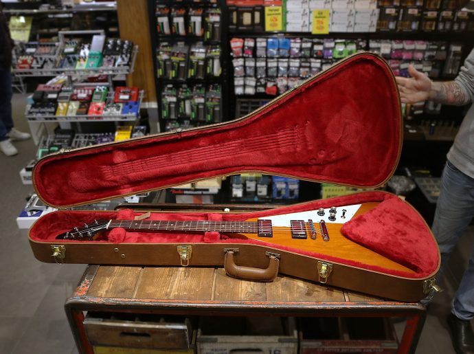 Begagnad Gibson Flying V från 2019 hos Musikbörsen Göteborg