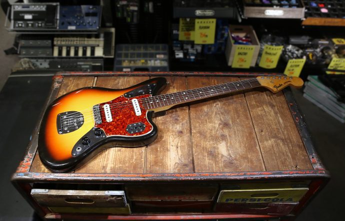 Fender Jaguar 1965 i Sunburst hos Musikbörsen i Göteborg