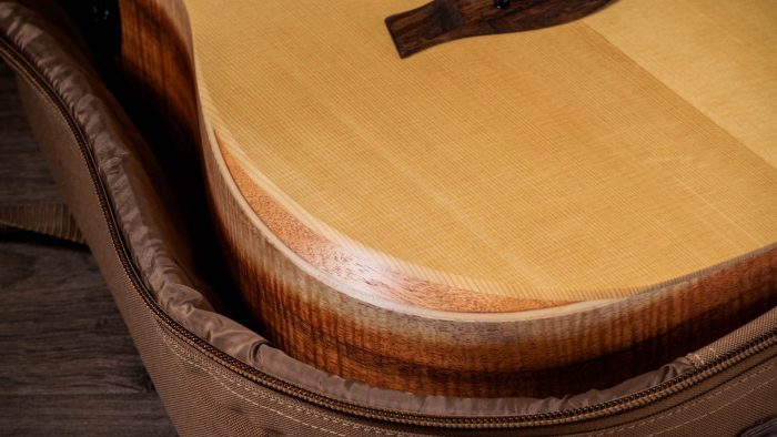 Taylor Academy 10e LTD,Figured Koa/Spruce