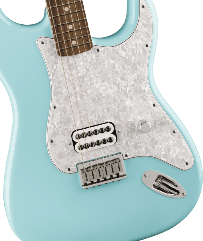 Fender Limited Edition Tom Delonge Stratocaster, Rosewood Fingerboard, Daphne Blue