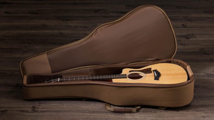 Taylor 212ce