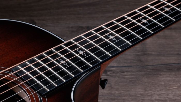 Taylor 324ce