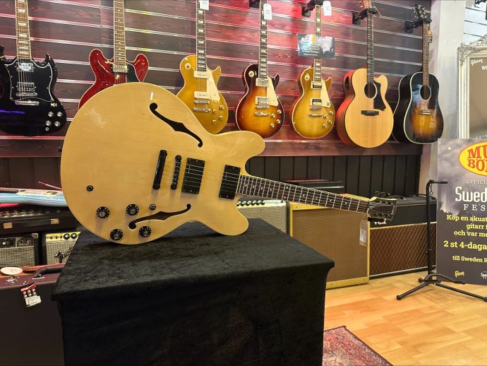 Cort Performer Series 335