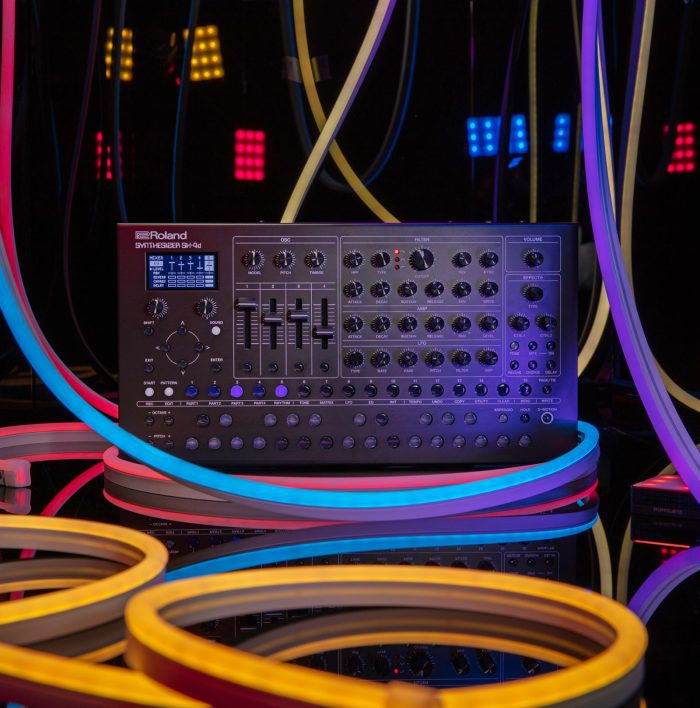 Roland SH-4D