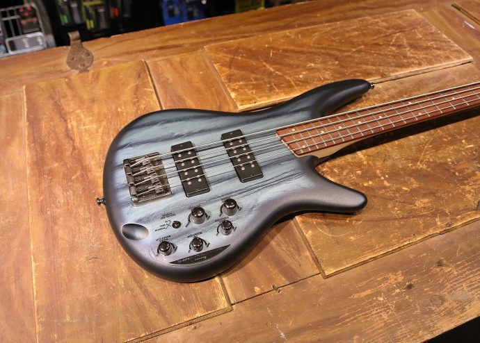 Begagnad Ibanez SR300E hos Musikbörsen i Göteborg