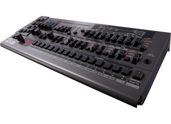 Roland JD-08