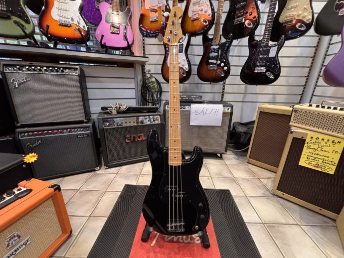 Fender Precision Roger Waters Precision Bass